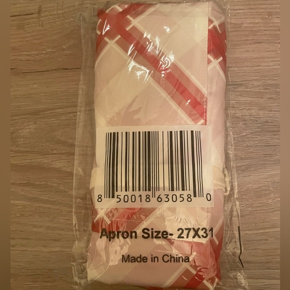 Sewing Down South Perfectly Plaid Apron - Picture 5 of 5